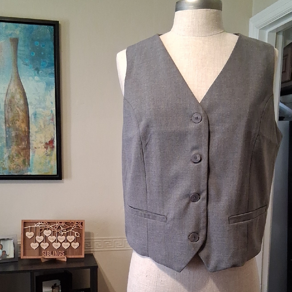 Active USA Charcoal Button-Up Vest